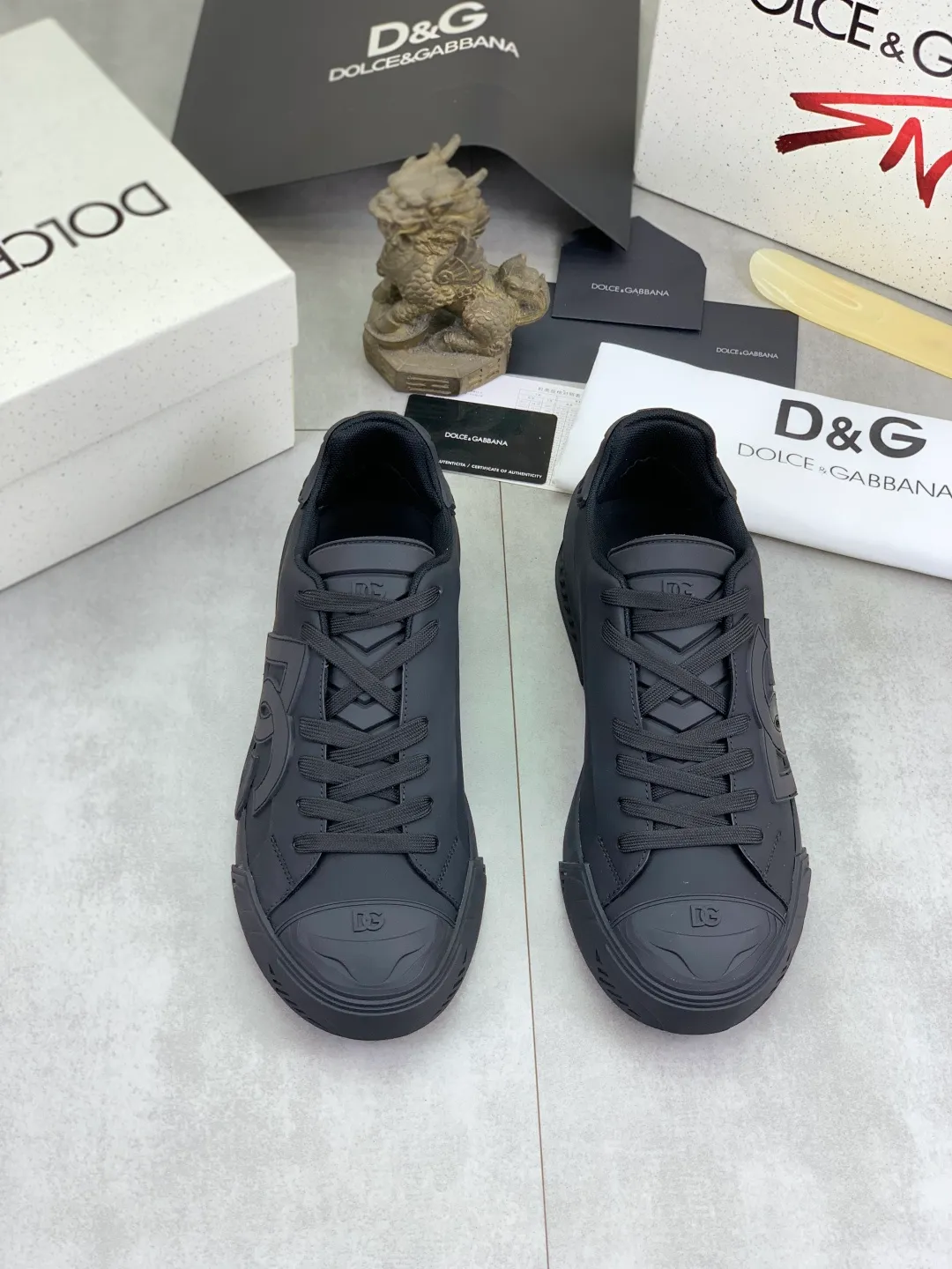 Men's shoes 💰P580💰 [New model] The latest hot style, top original quality, the official website synchronized with "DOLCE&GABBANA [Dolce & Gabbana] ~ High Quality." Effect Low-top casual DG men's shoes, loved by many celebrities, using high-end imported first-layer calfskin splicing logo design + cowhide feet, simple and elegant, perfectly interpreting the latest inspiration for shoes, integrating classics and fashion, luxury dreams, leading fashion Suitable for drivers, light and comfortable to drive, light and breathable for outdoor travel, high-end quality, trustworthy, 5️⃣color🉑️choice! Code number: 38-46